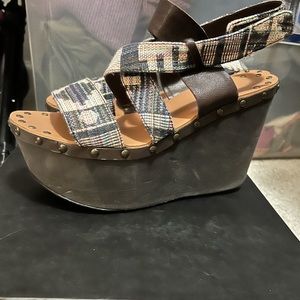 Joe’s Tribal Wedge